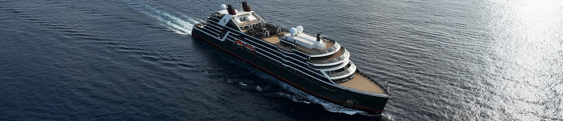 Seabourn Pursuit at sea