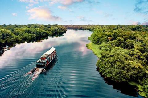 Aria Amazon sailing the Amazon River