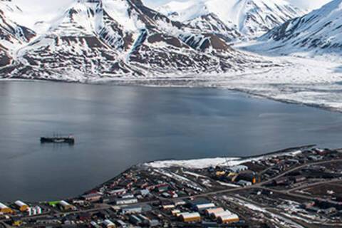 A panoramic view of Longyearbyen