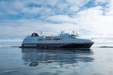 MS Spitsbergen, Hurtigruten